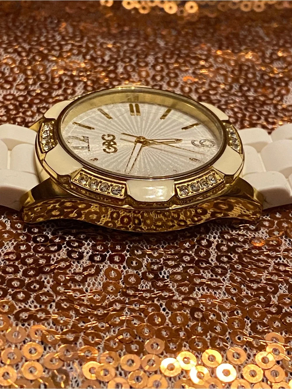 Guess G by Guess White & Gold Crystal Accent Watch | Silicone Strap | Fresh Luxe